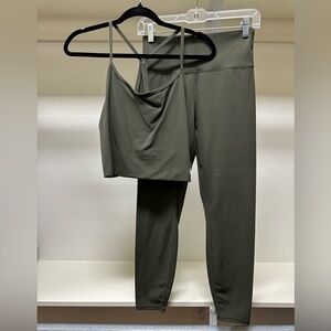 Vuori AllTheFeels™ Tank & Legging Set